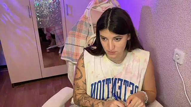 Katrin__kiss – Naživo XXX chat