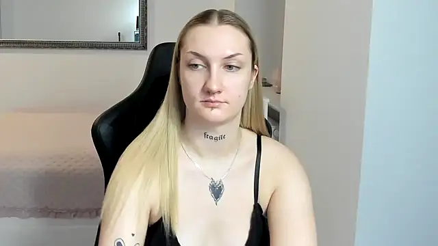 AlexaTease élő XXX-chatje