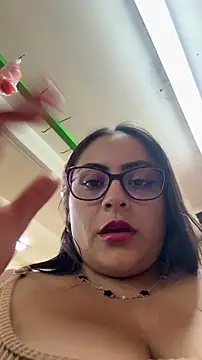 Angie_e élő XXX-chatje