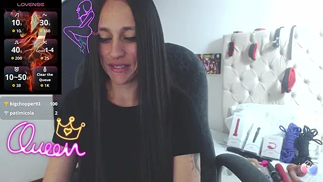 thin_tatto élő XXX-chatje