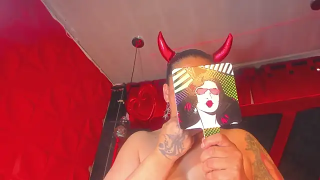 Taylor-hardcore 现场XXX聊天