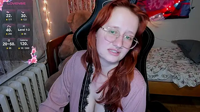 Chatroom XXX en direct de KrisTyBooBsin