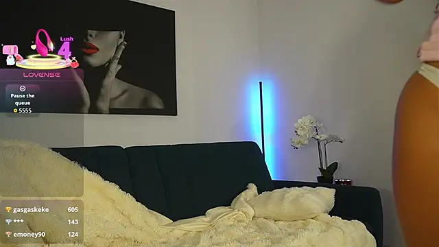 izzy_belle élő XXX-chatje