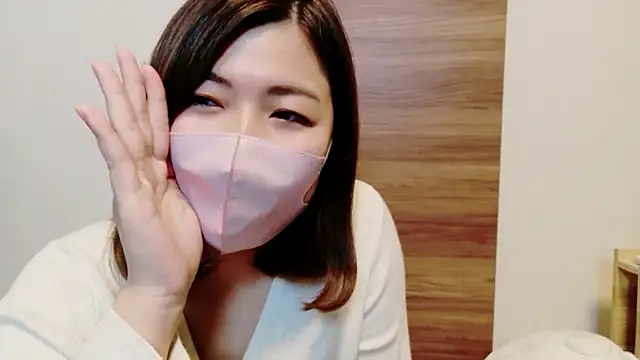 _sumire_33 élő XXX-chatje