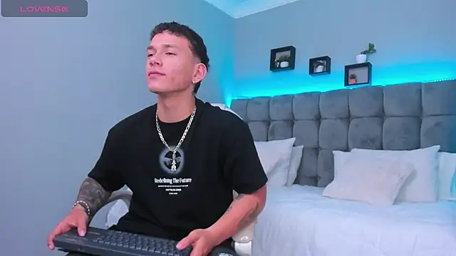 Thomas_moon: онлайн-секс-чат