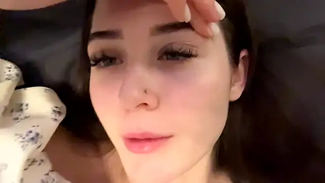 Show de Adel_strongwoman na webcam