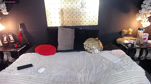 kinky_momm élő XXX-chatje