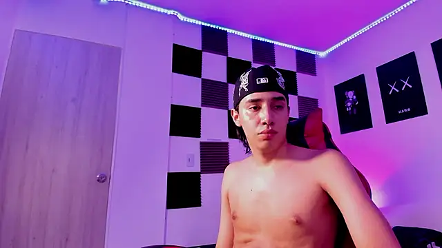 jeycobb Adlı Modelin Canlı XXX Sohbeti