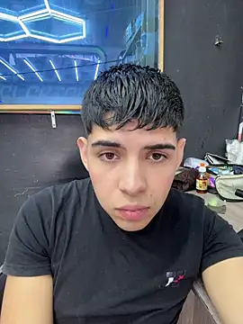 Johan_stick Adlı Modelin Canlı XXX Sohbeti