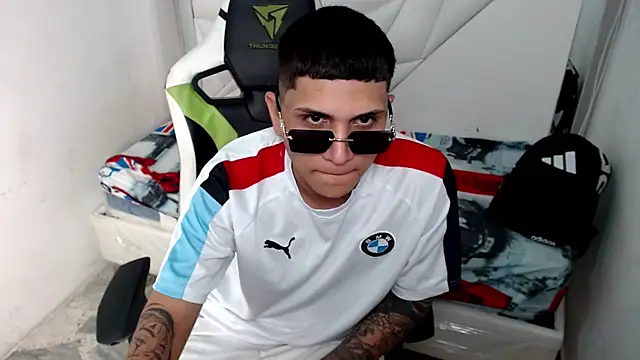 Show de Black_diamondd_ na webcam