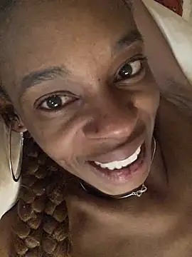 Jasmine_FullsShine – Naživo XXX chat