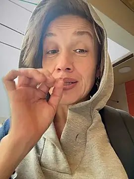 MAGDALAKOVANOVA – Naživo XXX chat