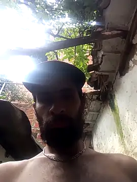 Chatroom XXX en direct de hairy_mannn