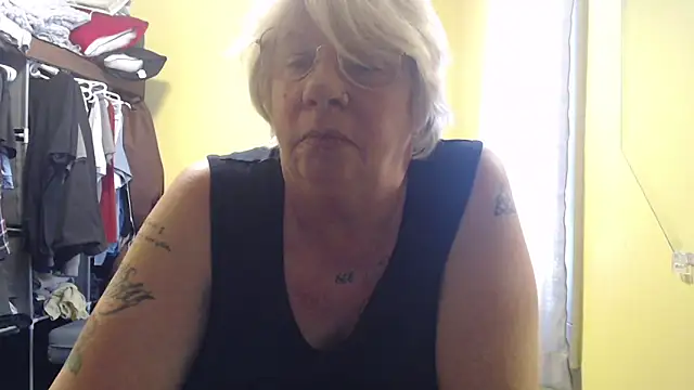 Chat XXX en directo de canadiancougar1965