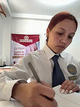 Emily-7_ Chat XXX in diretta