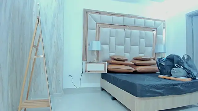 ValentinaBreats Adlı Modelin Canlı XXX Sohbeti