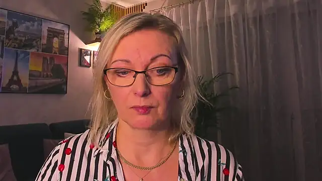 vanessa_chat: απευθείας συνομιλία ΧΧΧ