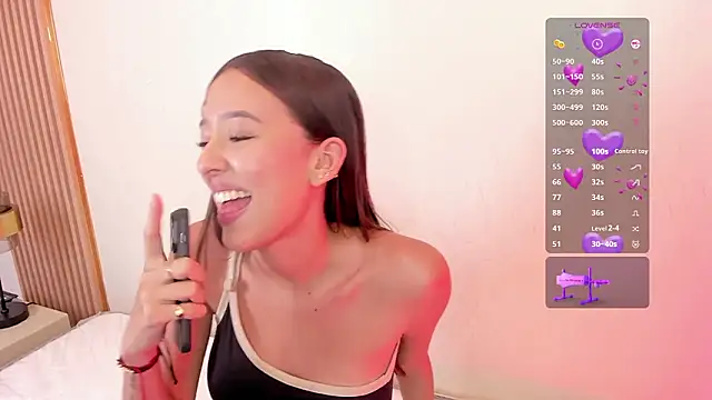 EmmiHops' Live XXX Chat