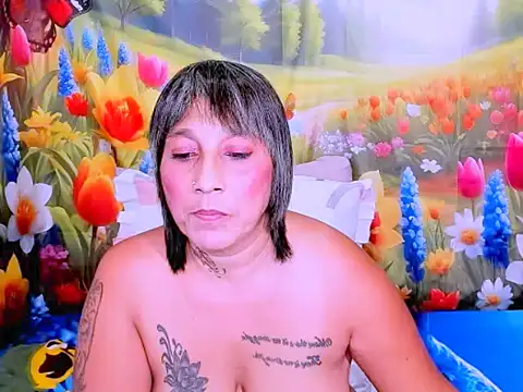 indianroxy's Live XXX Chat