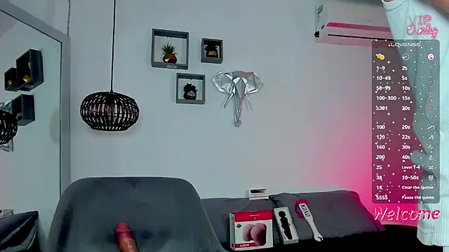 AmberAdams_ Adlı Modelin Canlı XXX Sohbeti