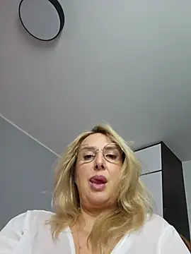 MariaRichi_ Adlı Modelin Canlı XXX Sohbeti