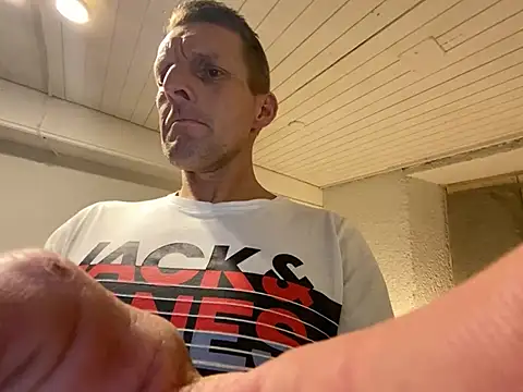 Goldmedall's Live XXX Chat