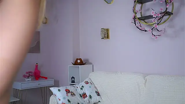 Онлайн чат XXX SunnivaCovil