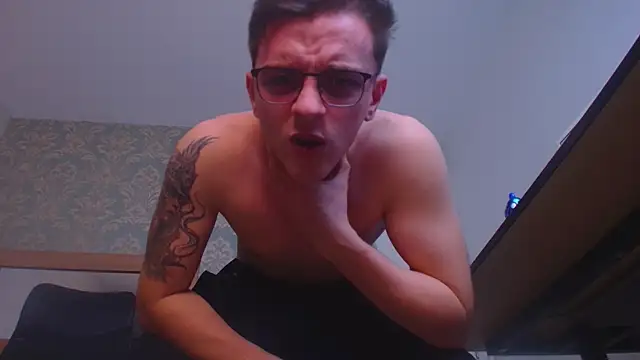 FelixStarkk: онлайн-секс-чат