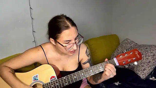 Mlacutehere 在線直播表演