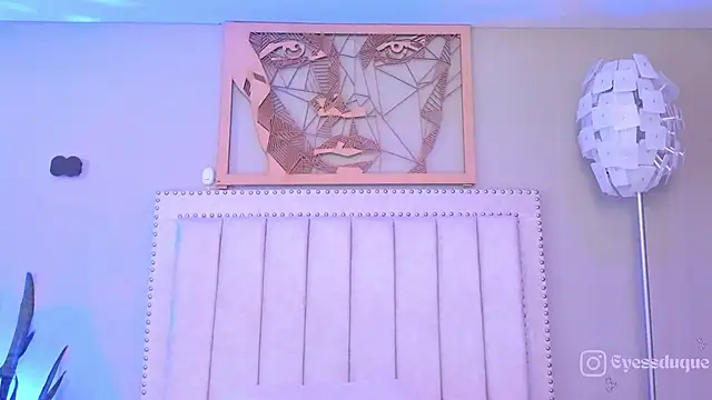 Eyes_DuqueのライブXXXチャット