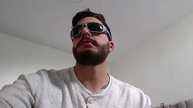 Онлайн чат XXX thomas_gun