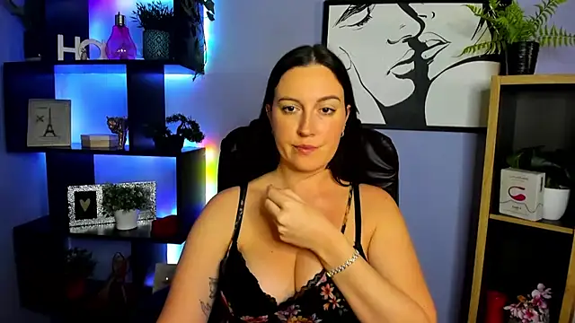 FUN_AMI লাইভ XXX চ্যাট