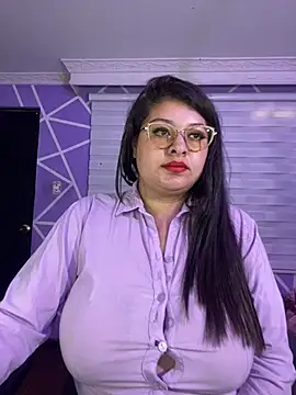 MiiaaJoness Live XXX-Chat