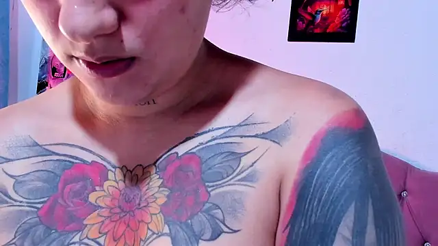 Mila_nixon02 élő XXX-chatje