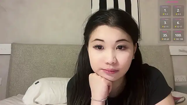 KikiTherapy élő XXX-chatje