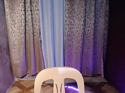 Urhotsilverboyn Live XXX chat