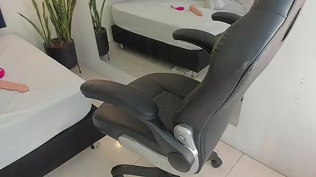 mayaevansmg Chat XXX in diretta