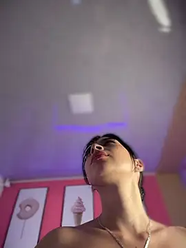 Sasha-18 Live XXX Chat