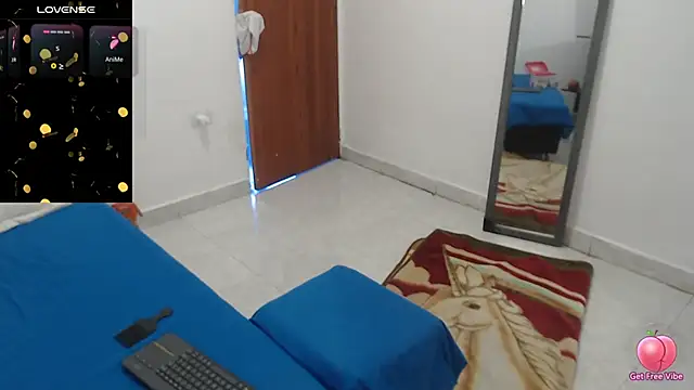 Laura_fox1 Chat XXX in diretta