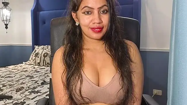 FannyXhot élő XXX-chatje