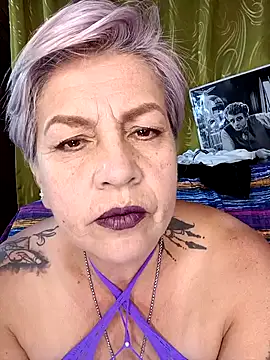 DirtyBIianca's Live XXX Chat