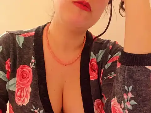 EvaPiccante Adlı Modelin Canlı XXX Sohbeti