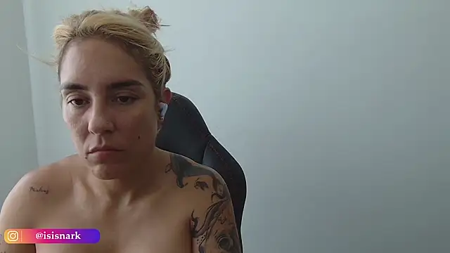 ValkyriaRose élő XXX-chatje