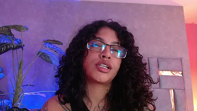 JuliaRose_ks élő XXX-chatje