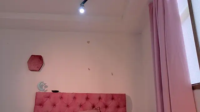 two_milkyway Chat XXX in diretta