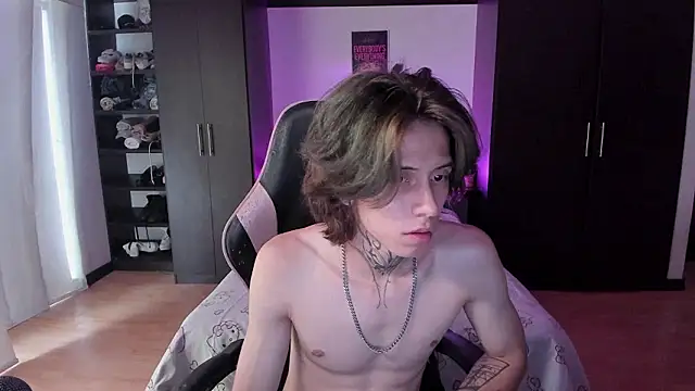 XXX chat uživo modela xIce_Boy