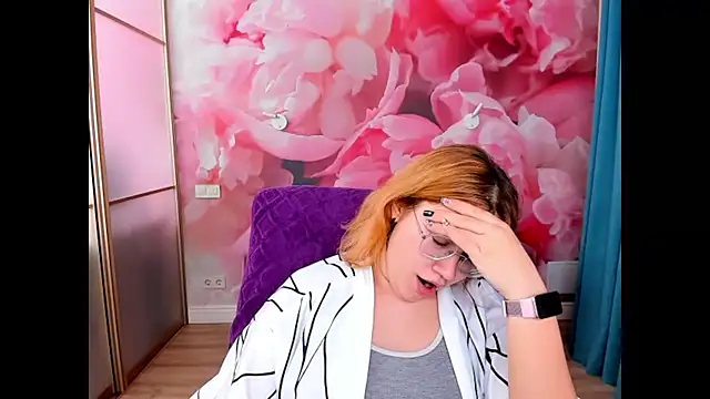 Chat XXX en directo de AngelinaLow