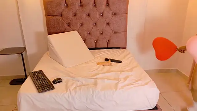 evvaa_moon69 现场XXX聊天