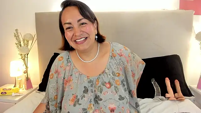 XXX chat uživo modela Angel_Velvet