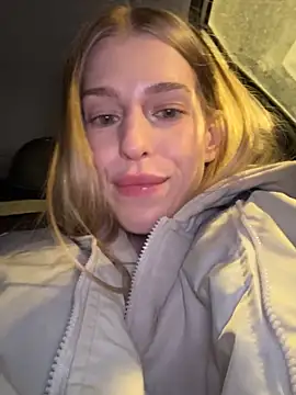 kira_mia Chat XXX in diretta